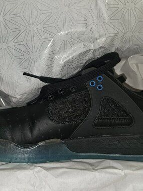 Axiom skate shoes